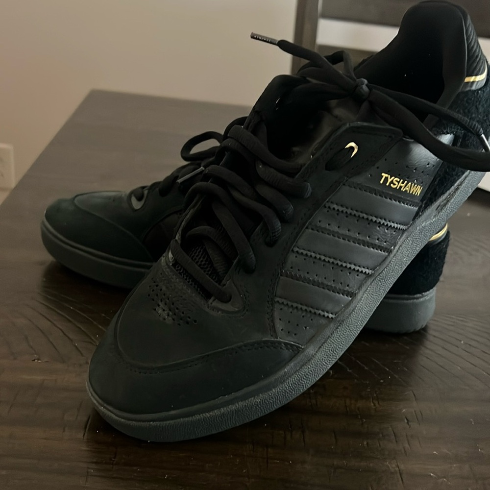 Adidas Tyshawn Jones shoe. Never worn just no box. Size 10